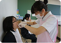 歯の型を採る実習